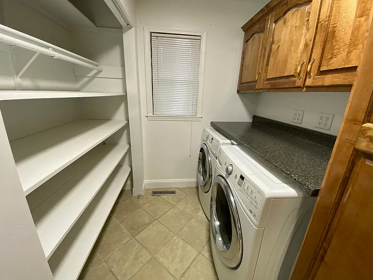 1329 E Snider St — Photo 17