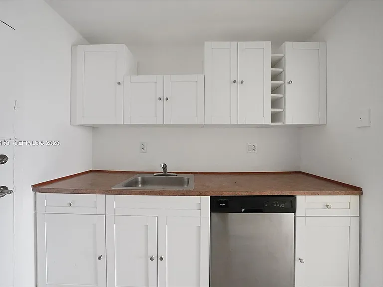 2000 NE 135th St #1010 — Photo 7