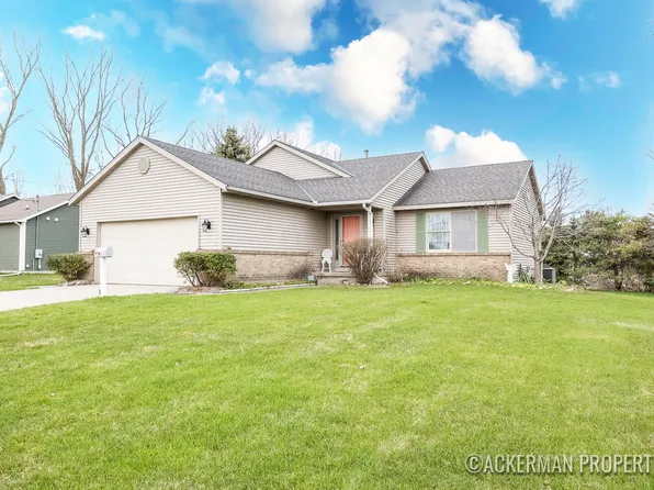 10915 56th Ave, Allendale, MI 49401