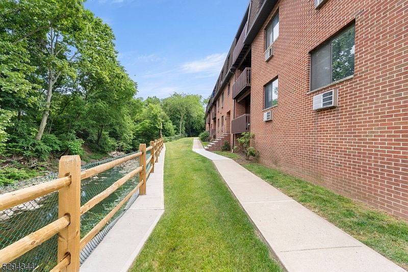 1st image of 720 Mill St #12