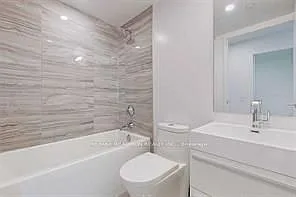 39 Roehampton Ave E #2310 — Photo 18