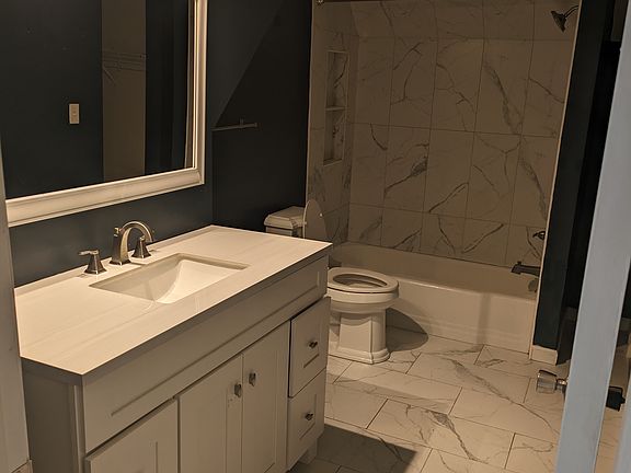 4th image of 200 E Maxwell St APT 10