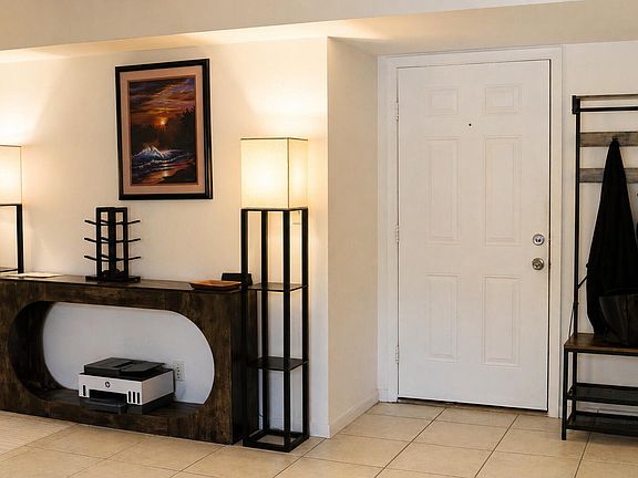 4th image of 5910 Morningstar Cir APT 202