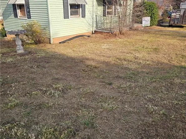 491 Pleasant Hill Dr, Elkin, NC 28621