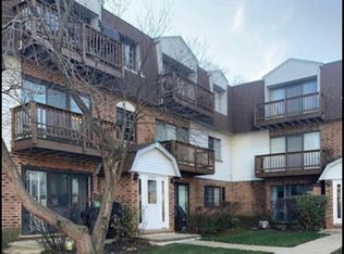 4202 Central Rd #1, Glenview, IL 60025