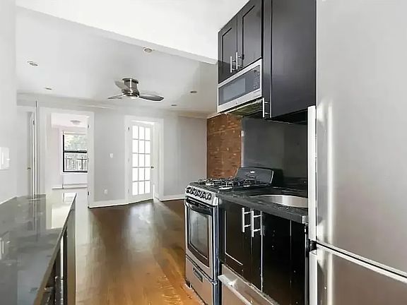 4th image of 127 E 7th St Front 2