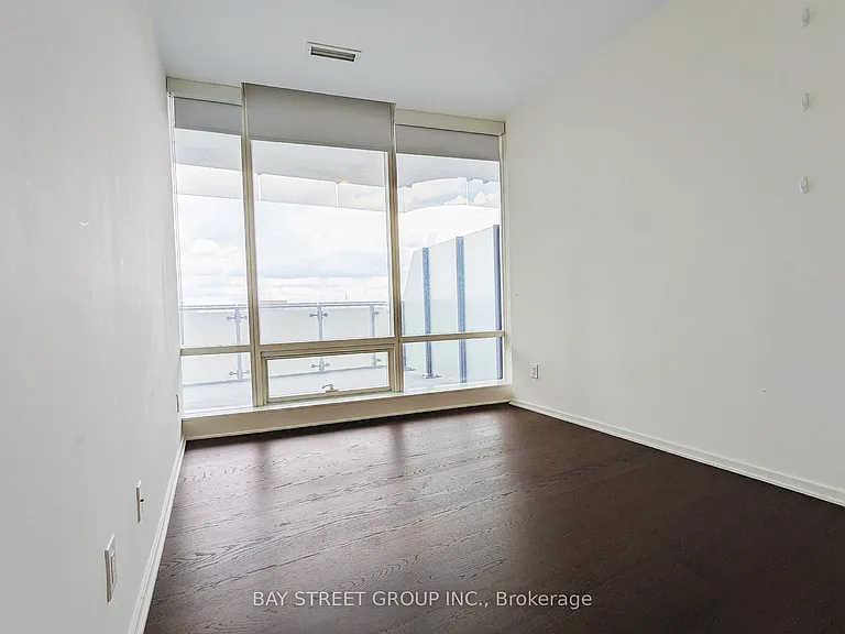 1 Bloor St E #4108 — Photo 13