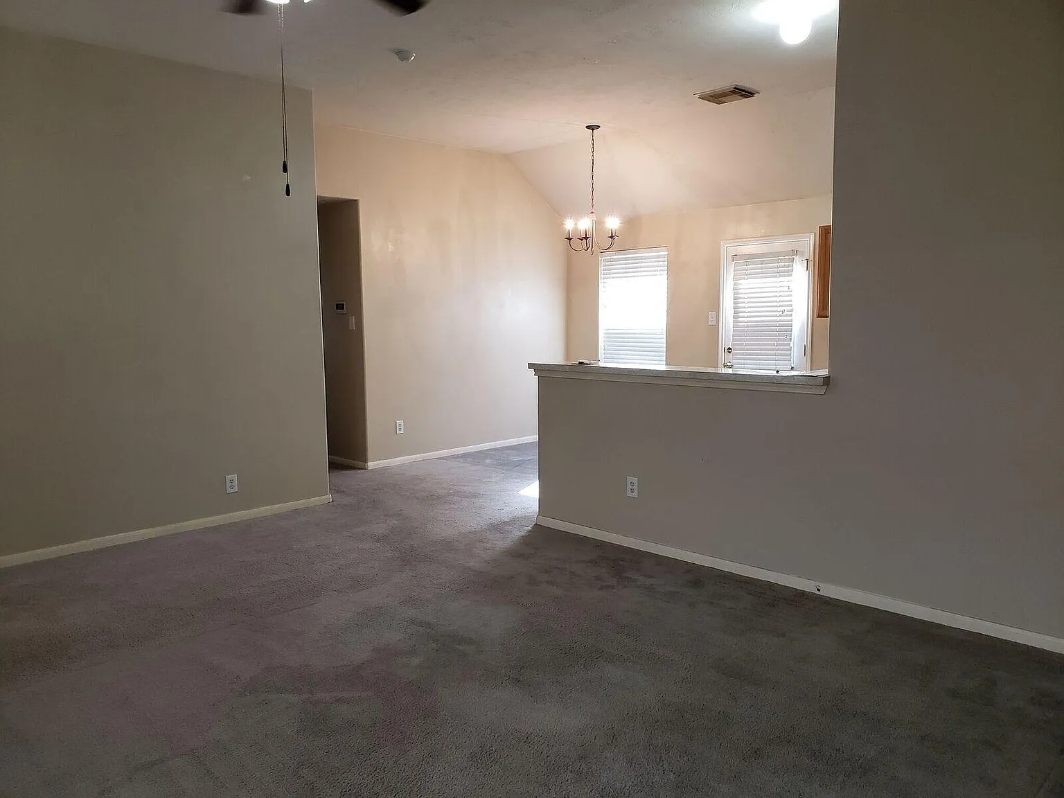 3 bed, 2.0 bath, 1216 sqft, $1,750 — Photo 4