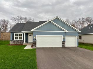 425 Mallard St NE, Hanover, MN 55341