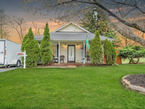 3038 Crockett Ave NW, Roanoke, VA 24012