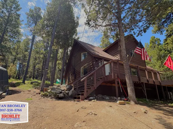 3735 Hidden Meadow Dr, Casper, WY 82601