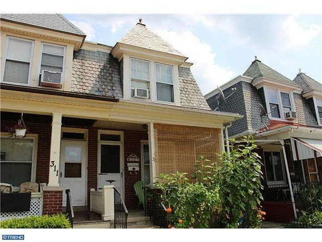 309 Raymond St photo 1
