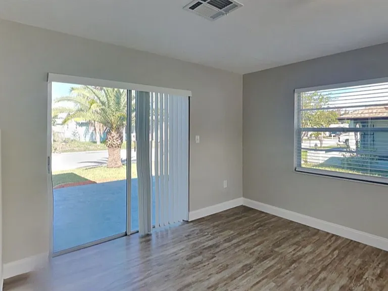 9005 Glen Moor Ln — Photo 10