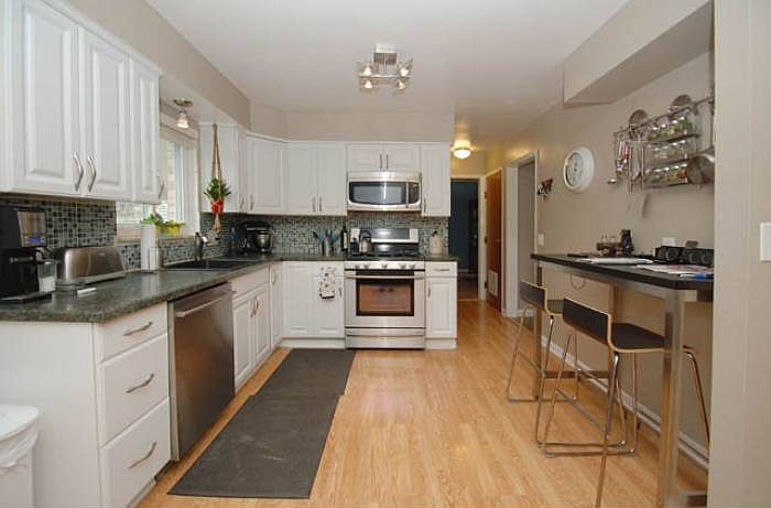 1st image of 923 Avondale Ave