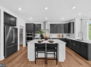 1130 Frank St, Fogelsville, PA 18051