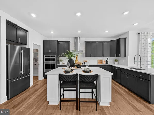 1130 Frank St, Fogelsville, PA 18051