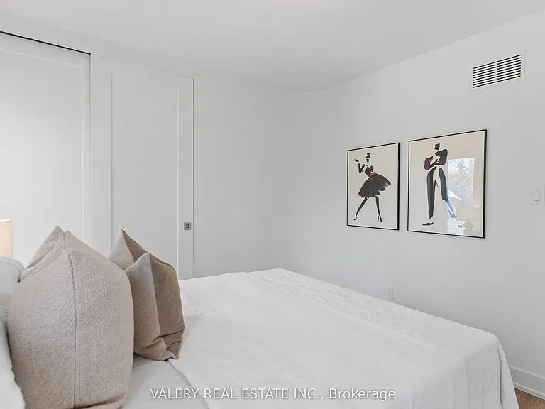 15 Acorn Ave #5 — Photo 26
