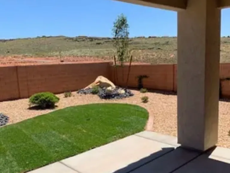 938 N Sandy Talus Dr — Photo 2