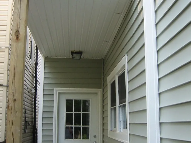 1242 Parkwood Ave — Photo 6