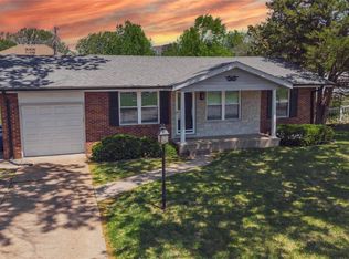 883 Rinzetta Dr, Saint Louis, MO 63129