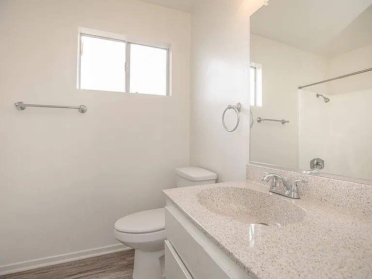 The Monrovia Apartment Homes — Photo 28