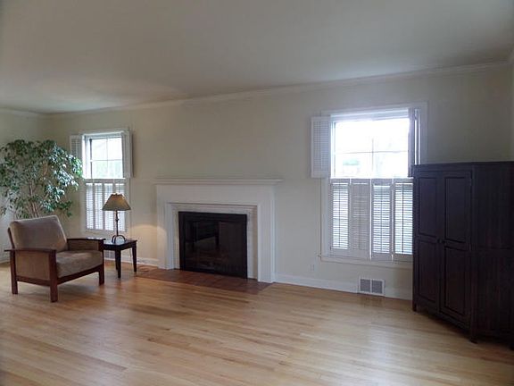 4th image of 2602 N 82nd St