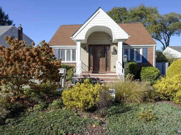 36-01 Ferry Hts, Fair Lawn, NJ 07410