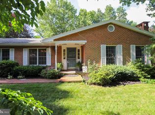 2945 Kings Ln, Lancaster, PA