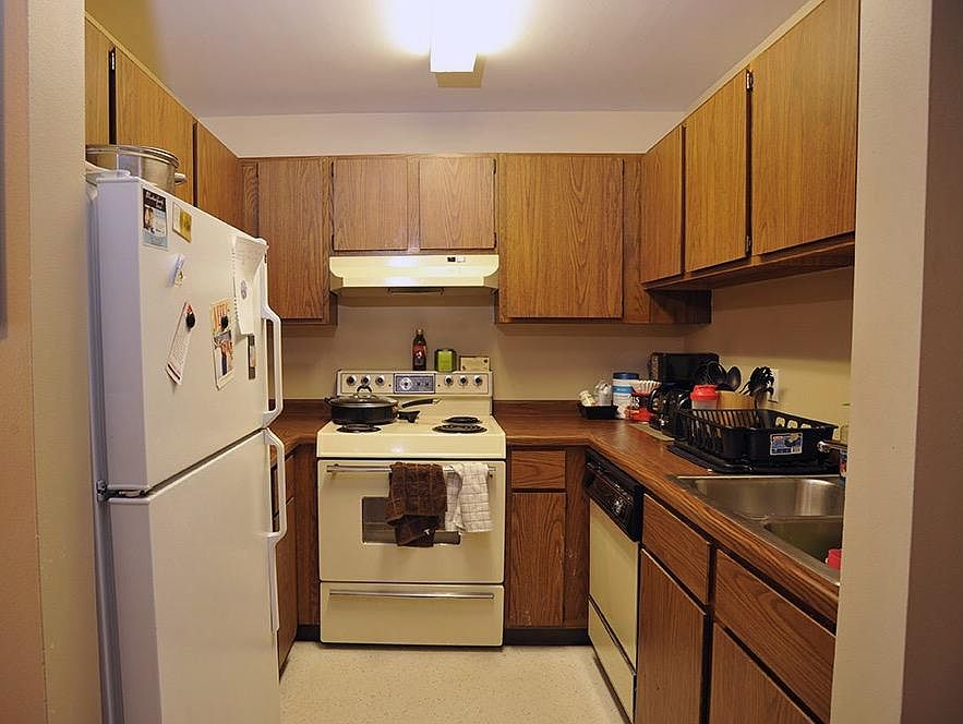 1st image of 1331 West Pl #101