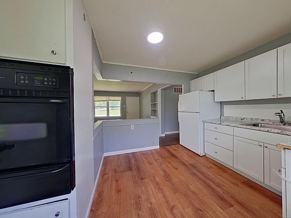 5th image of 9847 Lawnview Dr