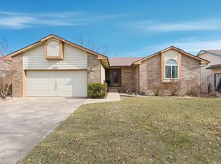1442 N Pine Grove St, Wichita, KS 67212
