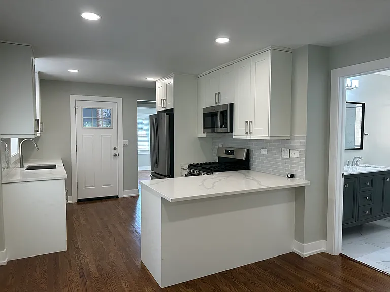 5144 N Avers Ave #2 — Photo 9