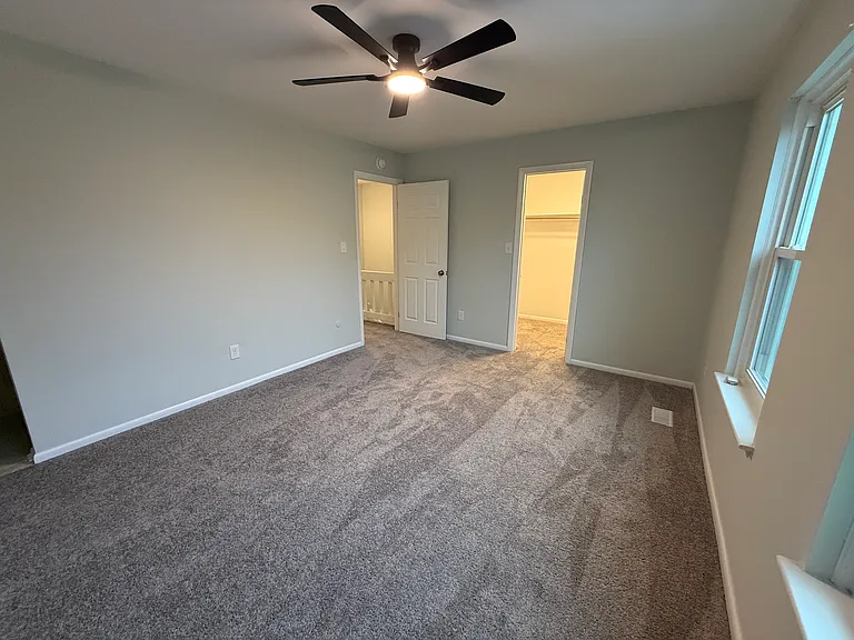 3745 Pendleton Ave — Photo 22