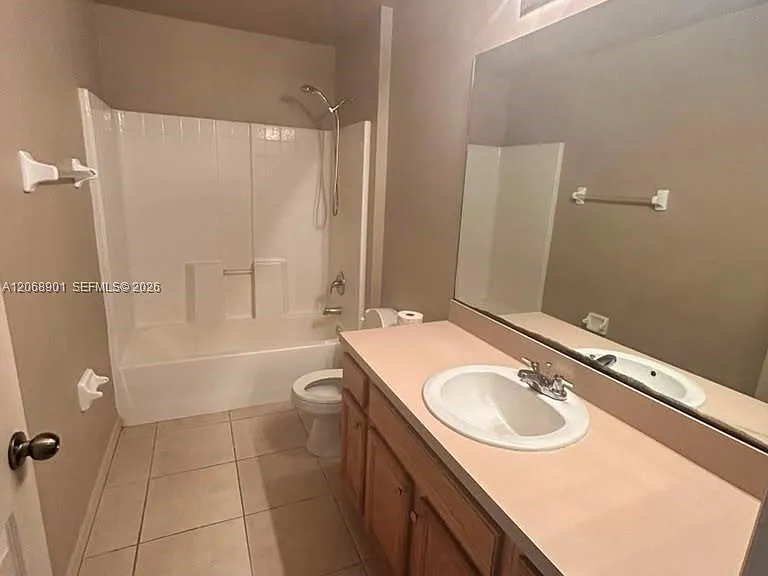 4129 NE 19th Pl — Photo 15
