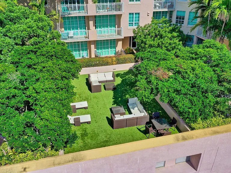 410 Evernia St #801 — Photo 35