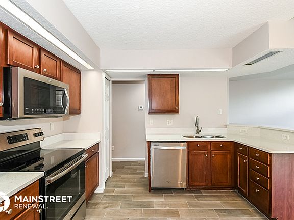 5th image of 6643 Autumn Bluff Ln