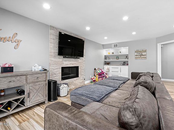 2nd image of 3947 Calle Buena Vis