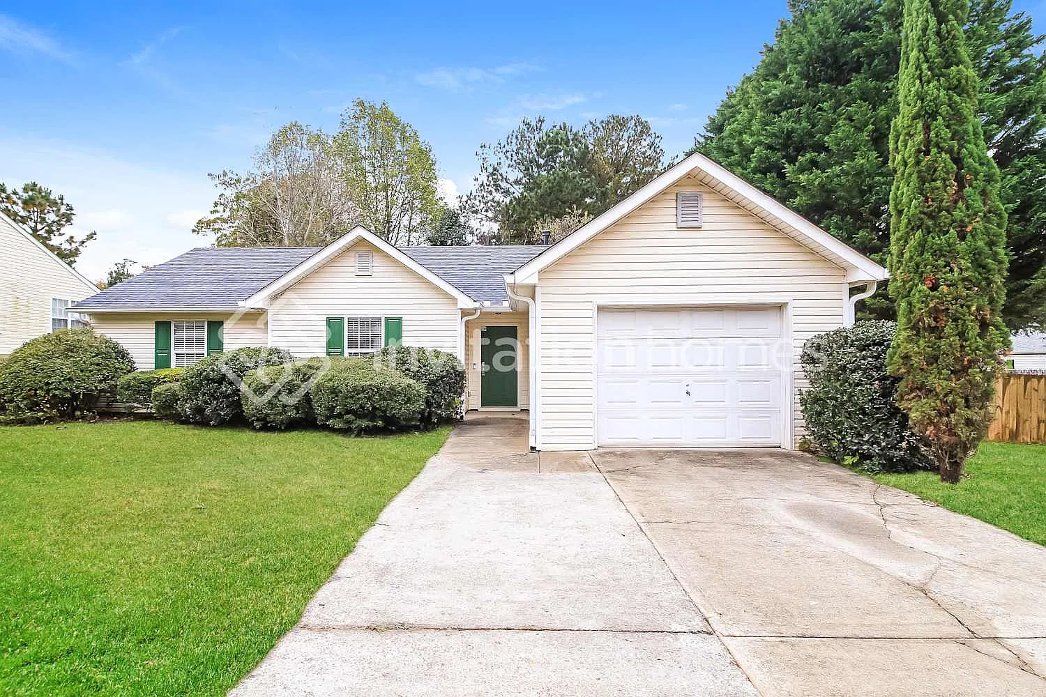 5210 Hillcrest Glenn Dr Sugar Hill, GA 30518 — Photo 1