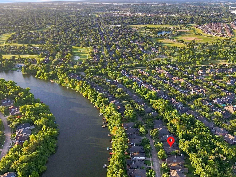 4307 Lakeshore Forest Dr — Photo 41
