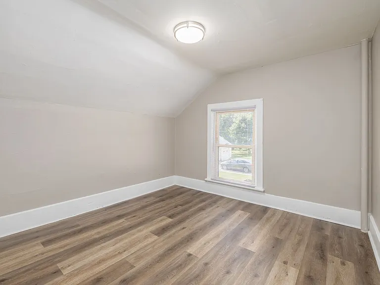 401 Spaulding Ave — Photo 7