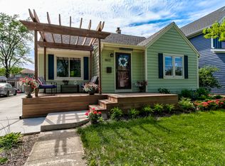 4612 Stanley Ave, Downers Grove, IL 60515