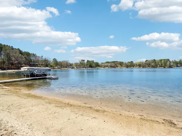 W1886 White Lake Ct, Montello, WI 53949