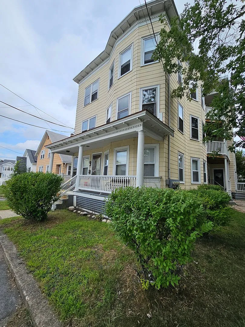209-211 Taylor St — Photo 2