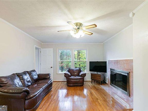 5th image of 620 Oakstone Way