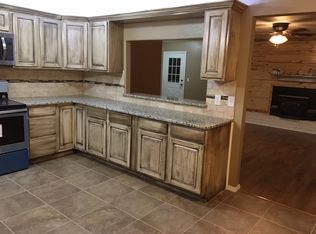 125 Canary Ln, Newcastle, OK 73065
