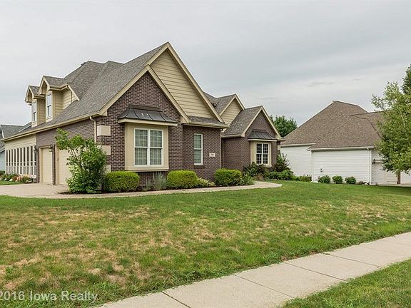2nd image of 2805 SE Belfry Dr