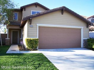 33101 Eagle Point Dr, Yucaipa, CA 92399