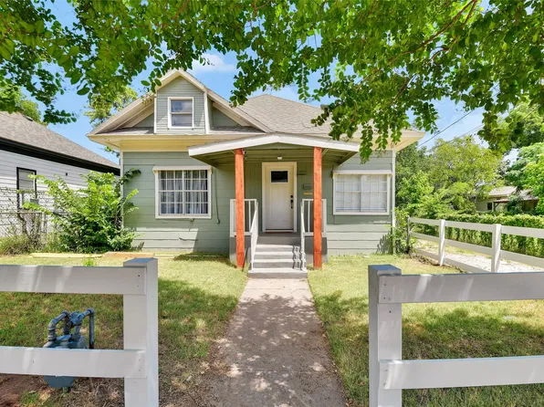 1101 Locust St, Fort Worth, TX 76102