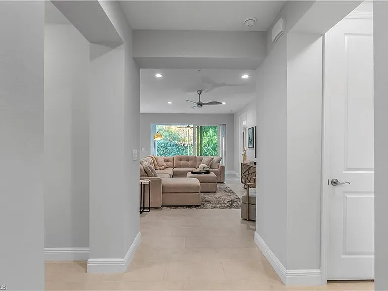 2640 Seychelles Cir #2802 — Photo 6