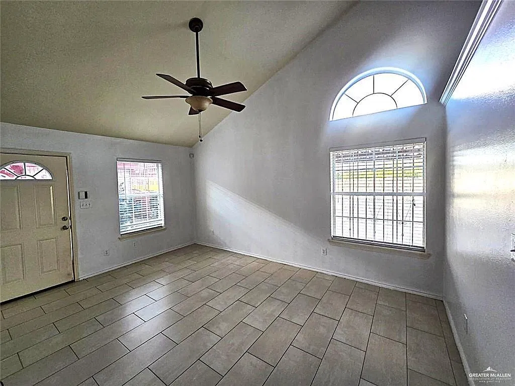 2 bed, 2.0 bath, 952 sqft, $850 — Photo 3